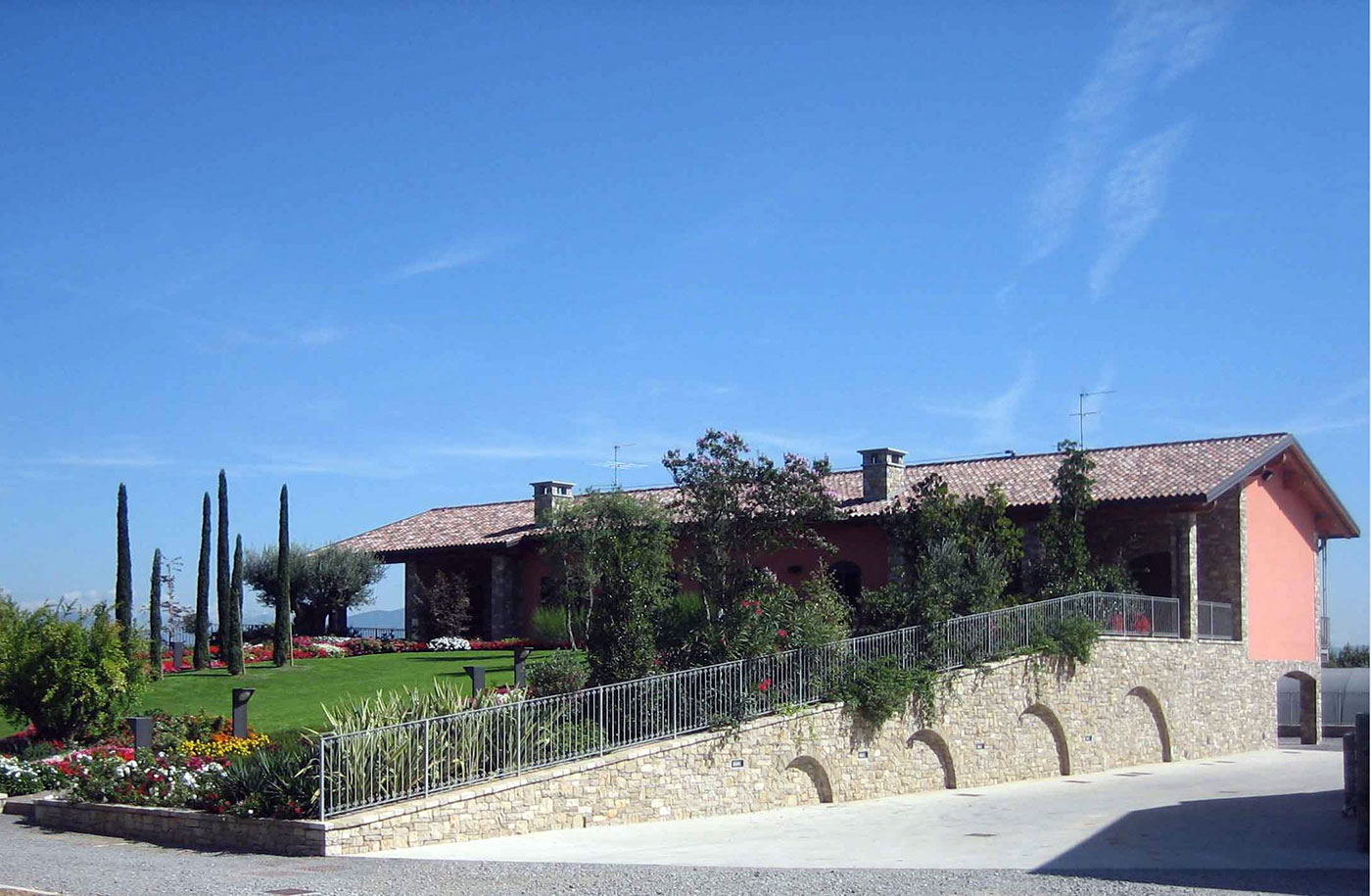 Semi-detached villa, agricultural residence