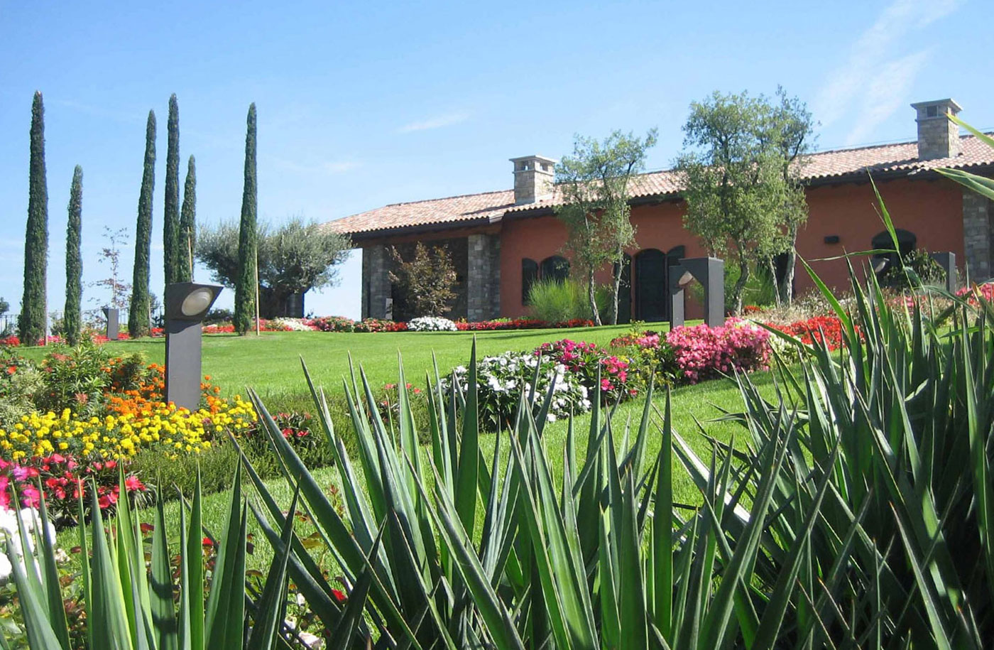 Semi-detached villa, agricultural residence